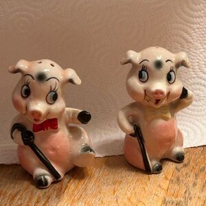 Vintage MCM Anthropomorphism piggy ceramic - porcelain salt and pepper shakers